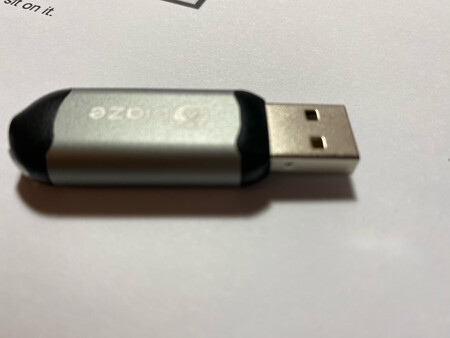 弯的，弯的，看图片吧，这也太粗糙了吧，这个价格不是便宜的那款啊