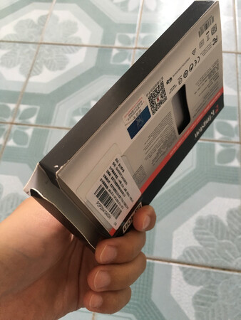 这包装，明显开封过了。感觉像二手，包装盒上也没有塑料封。退货给了一个地址，一看就是小作坊。要买之，要慎之。