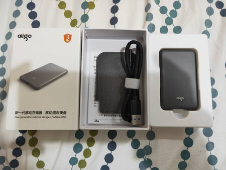 很小巧，方便携带，相当好