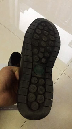 哑光皮  很有质感  质量不错  穿着舒服 码数正好    好不好脚知道