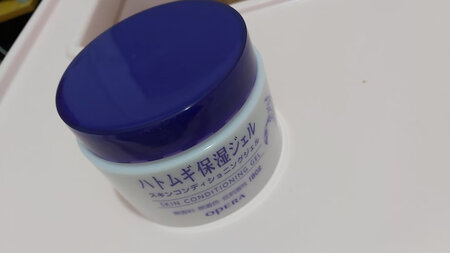 不适合我，擦了起红疙瘩，就用了两三次，~吗，~，可以走xianyu