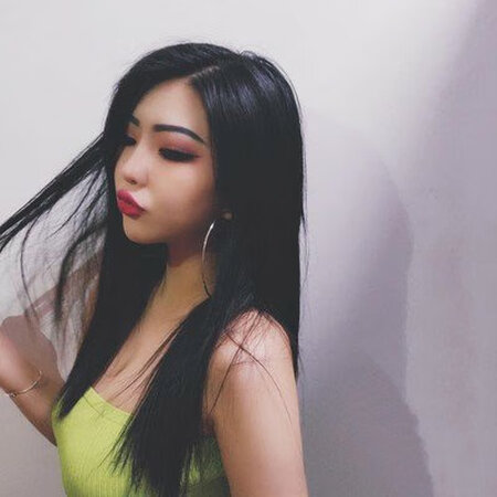 无肩带的内衣还是比传统内衣穿着舒服多了。然后内衣集中性还可以，对于这种无肩带的，很难得了。不会掉，如图一致，薄款的，穿着不热，罩杯薄厚适中，更聚拢更透气，是我想要的，穿一字领和吊带裙子福音 。