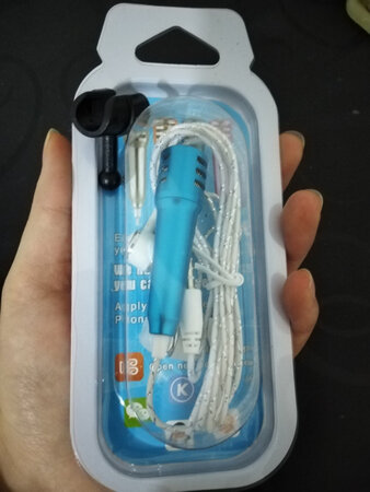 超级可爱，试了一下感觉有在ktv唱歌，不错，有收音