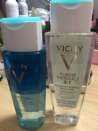 收到就是这样的，还漏了点，没有包装塑料纸密封，而且还是还有几个月到期了。