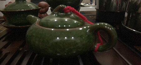 总体来说还行，就是泡茶的壶有点小了，一壶倒不了几杯