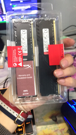 不知道是不是正品，我感觉是正品，京东买电子产品还是有保证的，还没装，等装完，再回来追评，暂时是好评。