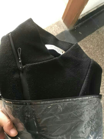 商家发货速度很快，毛衣质量挺好的，款式好看没有色差，喜欢