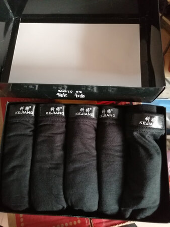 我们家人的内裤都是这里面买的，这次是给儿子买的。