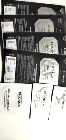 菲洛嘉十全大补面膜真的很好用，这次拿到的这些小样，有机会都好好感受下使用效果了，早都听说菲洛嘉眼霜，面霜，水光针了，如果效果好的话会继续回购，不过有一点就是活动价如果买过了是不是可以补偿一些，提升用户对品牌的好感度，期待使用效果，期待有好效果。