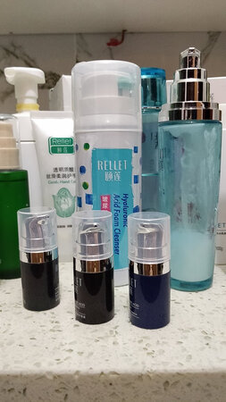 自从几年前知道颐莲后就再也没有用过其他的品牌了，每年双十一和618都会屯一堆货，东西又好用，价格也美丽，会继续使用下去