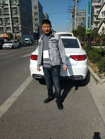 物流很快！这款衣服比较百搭！没有色差！很错！下次有需要还会再来！