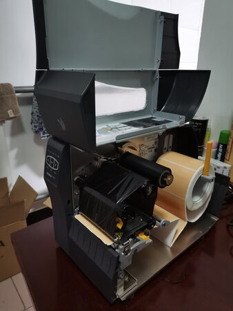 京东物流就是快，早上下单下午就收到了，客服很耐心，还赠送了礼品，赞一个