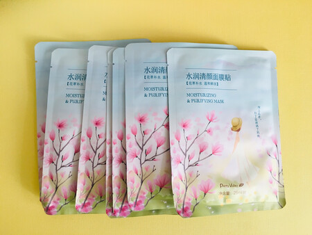 很好用的面膜，第一次买是在京东员工内购上买的，感觉自己发现了宝贝，超级好用，推荐了好几个朋友购买了