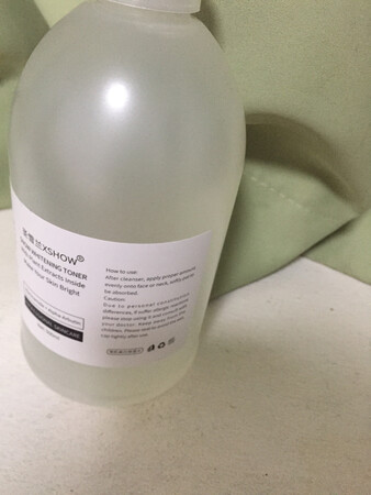 瓶子比较大，性价比高。好用