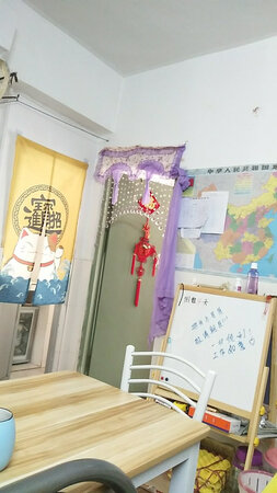 帘子颜色不错，样式也好看，跟图片一样