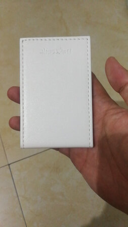 可以，包装很用心，小镜子大小合适出差