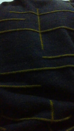 很好，穿起来很舒服。就是有点起球。