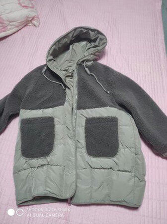 衣服很好看， 老妈穿上很喜欢， 大小合适正好，很满意的一次购物！！！