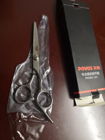 刀子挺快的，用着比较舒服。