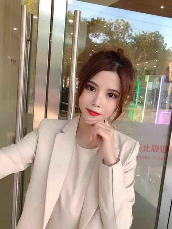 买来上班穿得，质量挺好的，价格不贵，好久不去实体店买了，尺码买的有点偏大，懒得换了