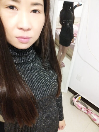 快递是快的，衣服质量还行吧挺厚实的，穿着有弹性，应该不会变肥变大，好评