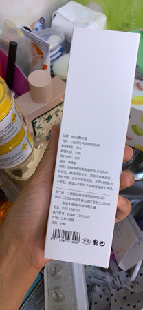 感觉很棒啊 是羊毛的哦在脸上试了非常的舒服柔软  很期待化妆效果 作为一个天天都要化妆出门的仙女 工具是非常关键哒 大家都来买吧！