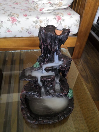 高山流水浮云遮望眼的感觉，很不错。