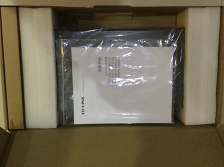 家用，光猫桥接，tp路由器拨号交换分配到每个房间，组的千兆，现在做有线路由器的很少，这款属于很不错的一款，值得选择。