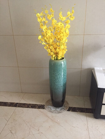 很喜欢的花瓶，放在购物车里很久了，终于下手