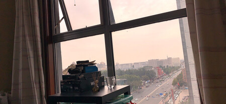美观程度：不错，挺有质感
适用场景：我是放在卧室，这个东西基本放哪儿都行。
不过孕妇的话我觉得需要慎重使用。
产品包装：很用心，没有一点变形什么的。
产品气味：味道刚刚好，香又不腻，味道使得房间得到气质升华吧。
其他特色：不清楚挥发速度如何呢，期待吧