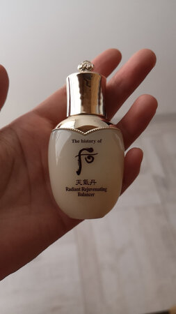 先买小样试一下。还可以，打算买大瓶的。