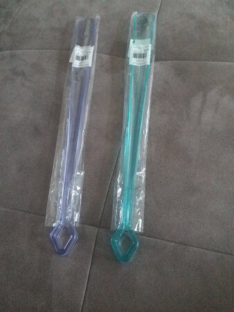 这价格真.心感觉不错，比想像中厚实耐用…………