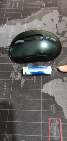 耐用度：两年之前就开始用雷柏品牌的无线鼠标，非常的好用，这次趁有活动赶紧的下了五个，估计未来很多年都不在需要买新的无线鼠标啦，非常的耐用。
便携度：配备无线鼠标，外出非常的方便，基本不增加重量，配备上公司配的办公笔记本电脑，完美组合。很满意这一次的购物，京东物流还是一如既往的快！