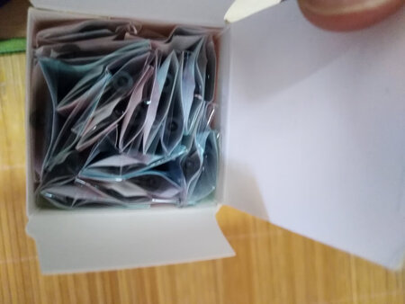 做工质感：独特，我喜欢?
颜值包装：刻上的图案吸引
顺滑程度：还行
手感：棒棒哒
字迹粗细：一般大
其他特色：独特的包装