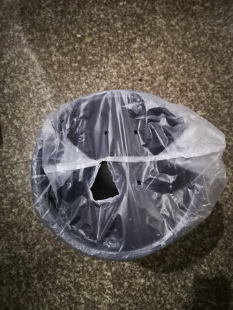 做工质感：很好
尺寸大小：适合
耐用度：强
手感：不错
其他特色：弟弟他们挑选的，我只是购买而已