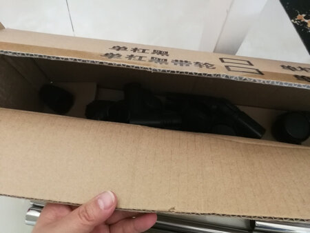 组装一点都不费力，这个价钱也值了。。