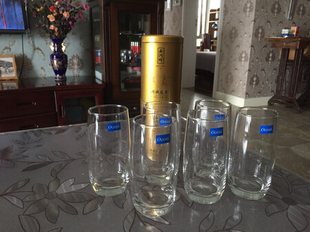 玻璃杯洁净度还可以，泡龙井茶专用。