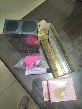 每个节日必买深蓝的这两款产品，已经很多很多年了！今年还有这么多赠品，真是太好了！