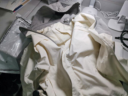 衣服质量不错 ，很好看，穿着很舒服