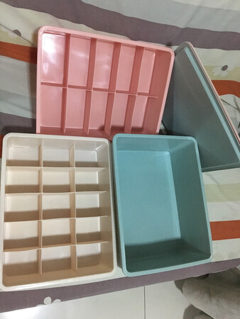 容量大小：很合适
厚薄程度：挺结实
实用性能：很实用
商品材质：挺结实
其他特色：颜色不错
