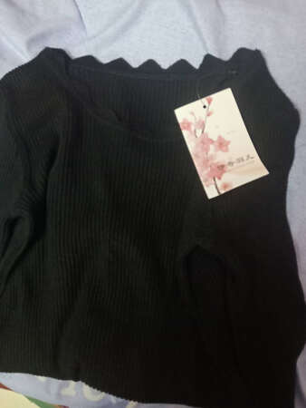 衣服收到了，质量很好，是纯棉的。