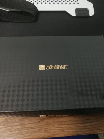 去年买过，趁着有促销赶紧再买几件，挺好穿的，性价比高。