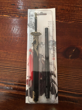 超好！！！！剑有一点点掉漆，可以接受，建议入！！