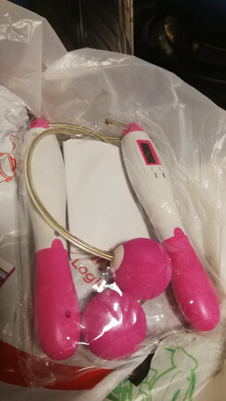 看着有点奇怪，不过跳的时候还可以习惯