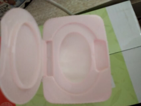 颜值高，用着也挺方便，但是卸眼妆感觉不是非常干净，也不太能看得出来。