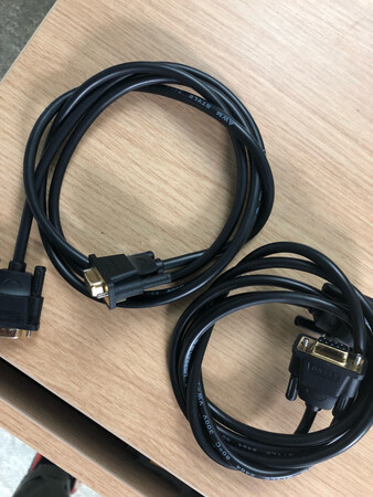 东西很不错哦，很有质感！线很粗看起来很可靠！用起来杠杠滴啊，完全不怕会损坏！店家的服务态度也很好啊，很 nice，有问必答，物流则贼快，超级超级超级快的。第二天就能到，刚好很急需！很棒，几节课燃眉之急！我感觉下次如果还有需求，肯定会回购的，感谢京东的次日达，感谢绿联的高质公转公，母转母，公转母的线！
