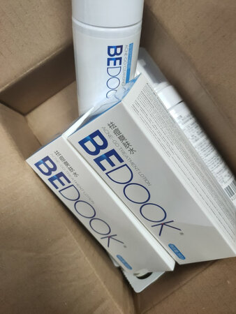 和洗面奶是配套用的 对痘痘肌太友好了 和男朋友一直都在用