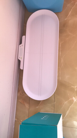 给宝宝买的，用担心宝宝涨的慢，能精确到小数点后两位，大人也可以一起用，非常方便，买回来就迫不及待的用了，好用，宝宝躺上面很安全。着急用东西就必须用京东，还快态度还好，我是京东会员，打算双十一给宝宝屯点东西。