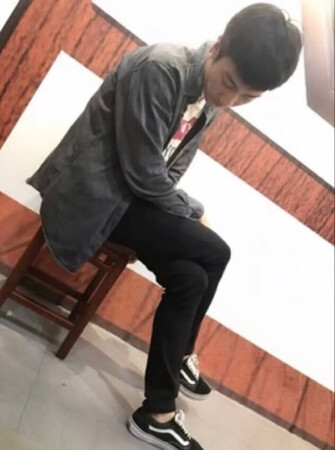 裤子已经收到了哦，非常喜欢上身效果的话也是很显瘦的，很显腿型。厚度也是刚刚好，很适合现在的这个季节穿。我男朋友一米七五，买这个码刚刚好。而且这个裤子是棉料来的。反正我是爱了