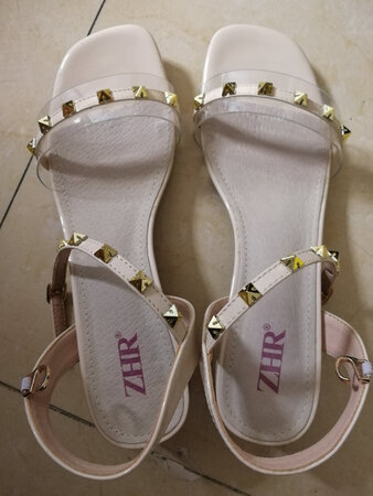 穿了几次，没有什么不舒服的。